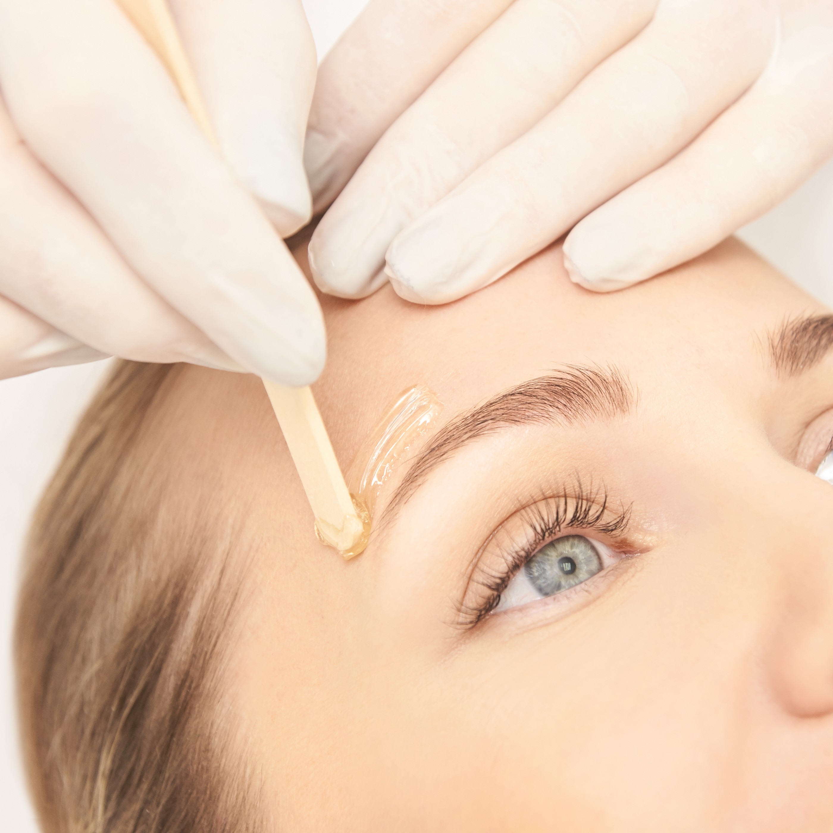 waxing service in lower leg image